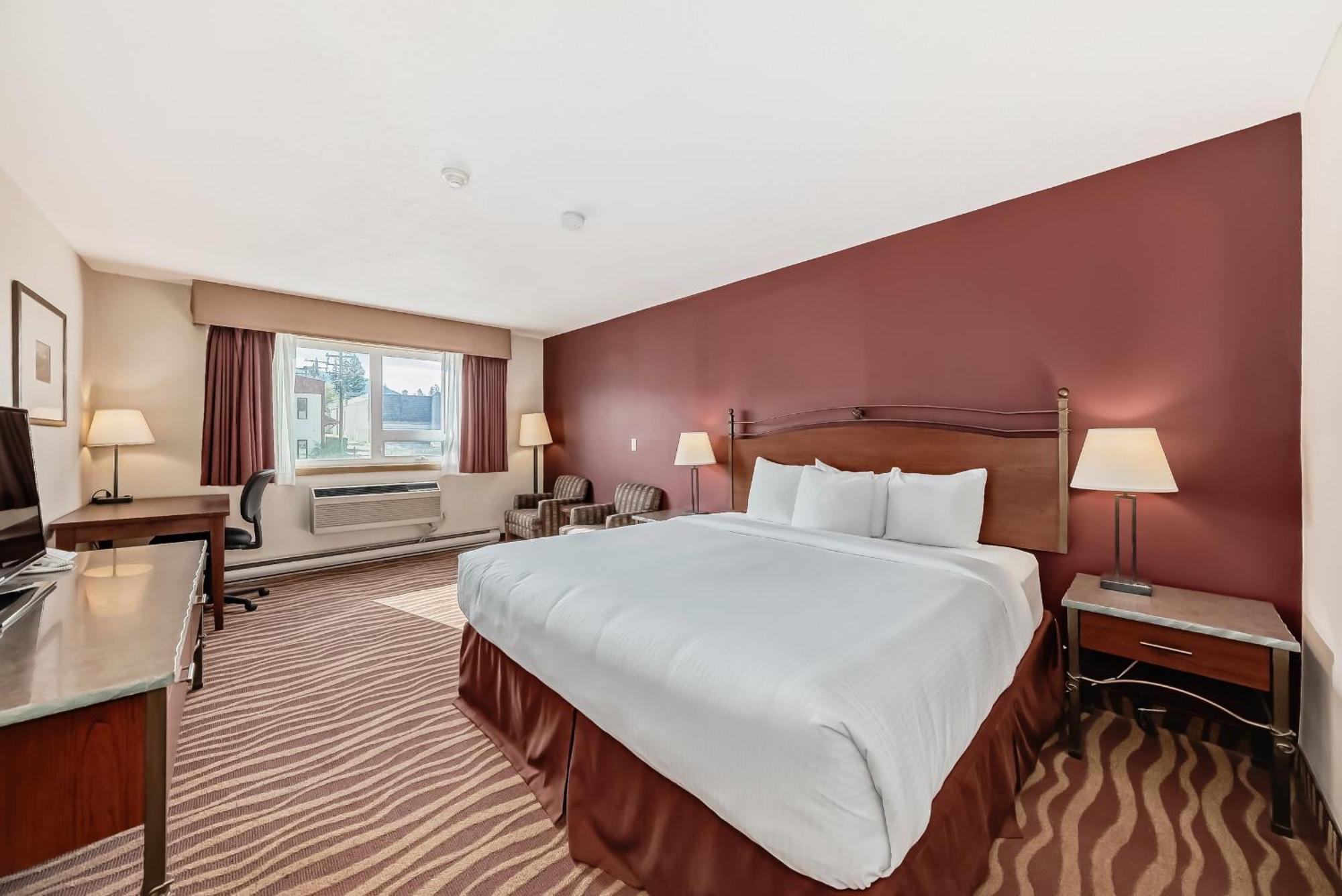 Invermere Inn & Suites المظهر الخارجي الصورة