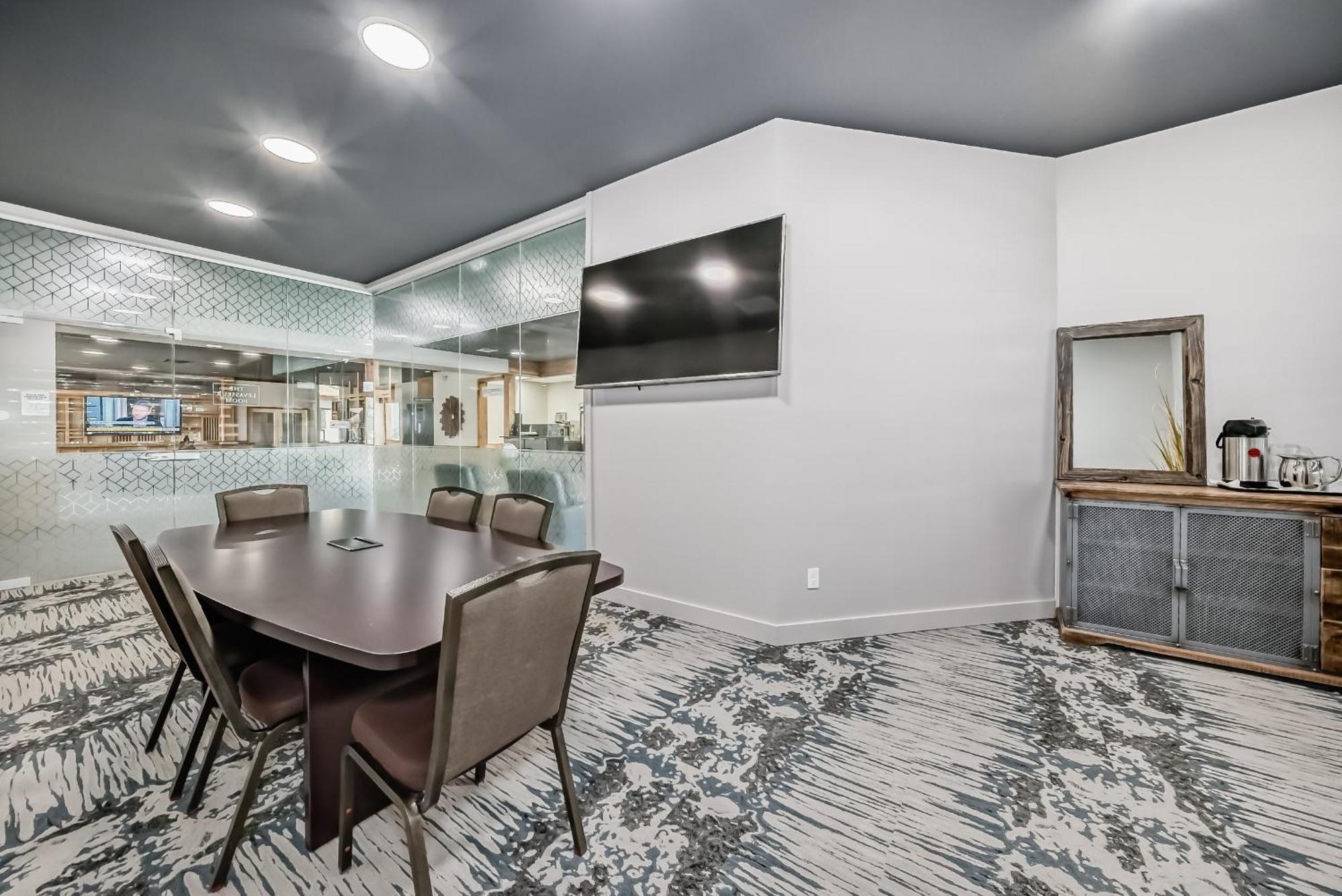 Invermere Inn & Suites المظهر الخارجي الصورة