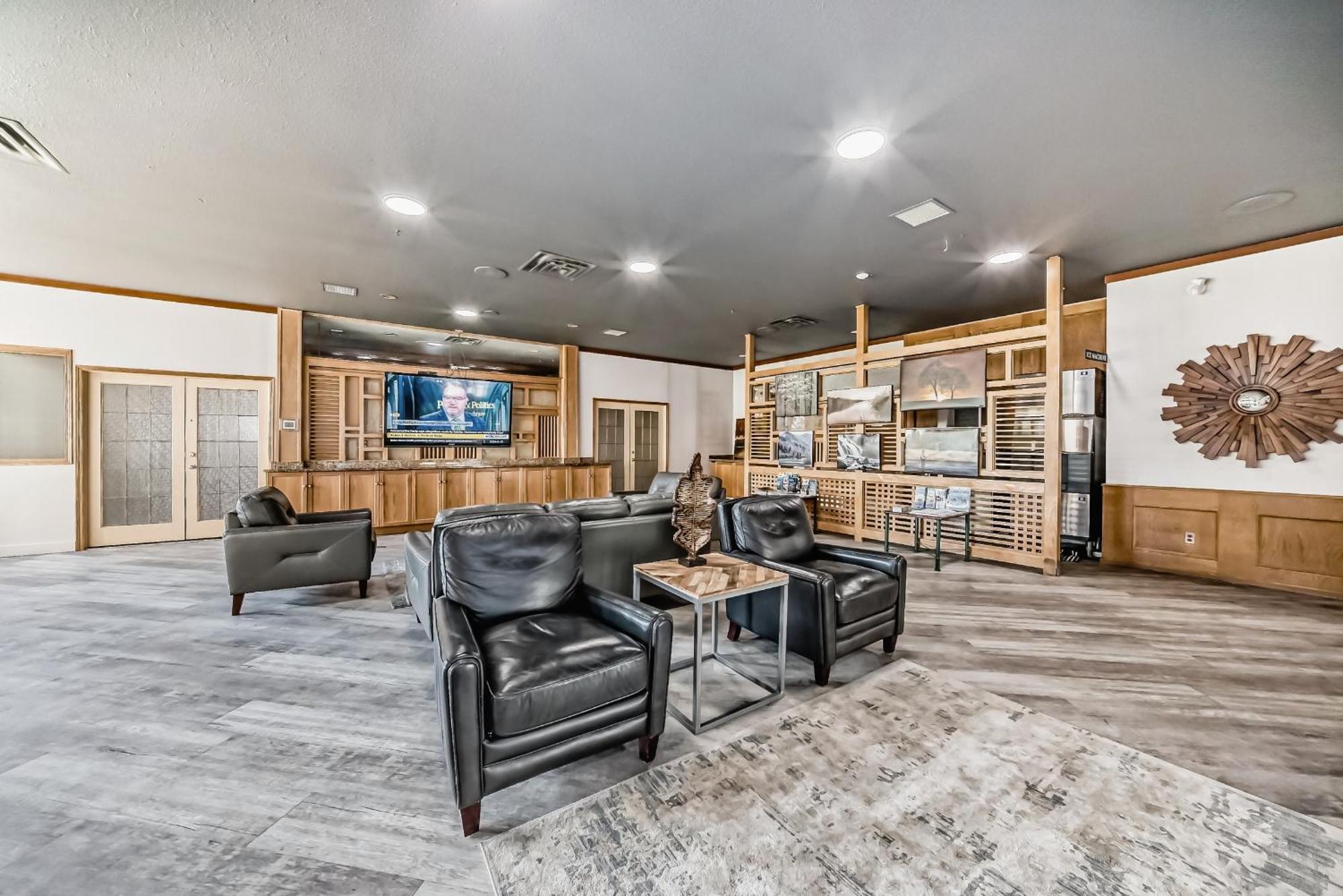 Invermere Inn & Suites المظهر الخارجي الصورة